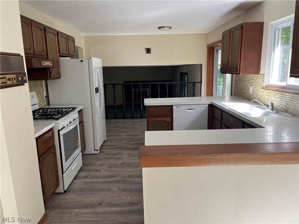 14741 Indian Creek Dr - Photo 5 of 18