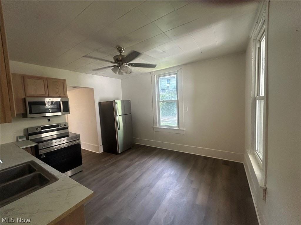 53 Osage St - Photo 5 of 11
