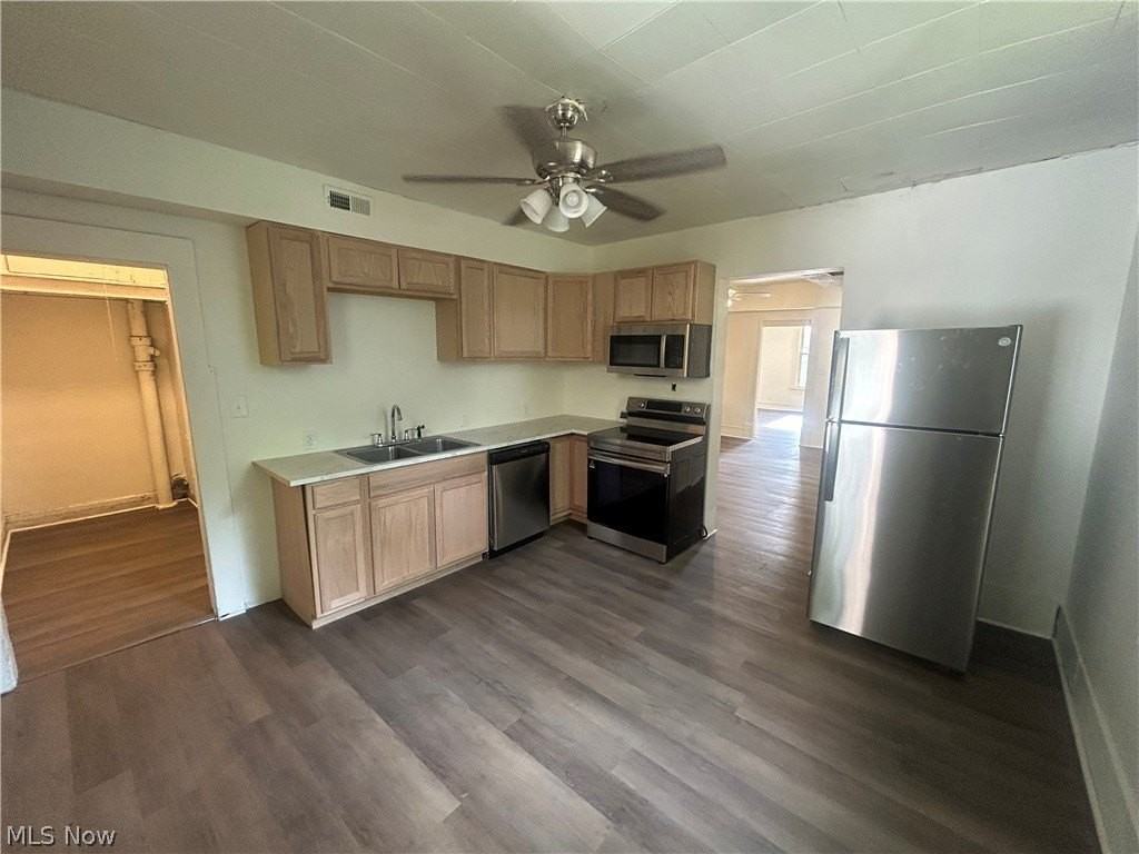 53 Osage St - Photo 6 of 11