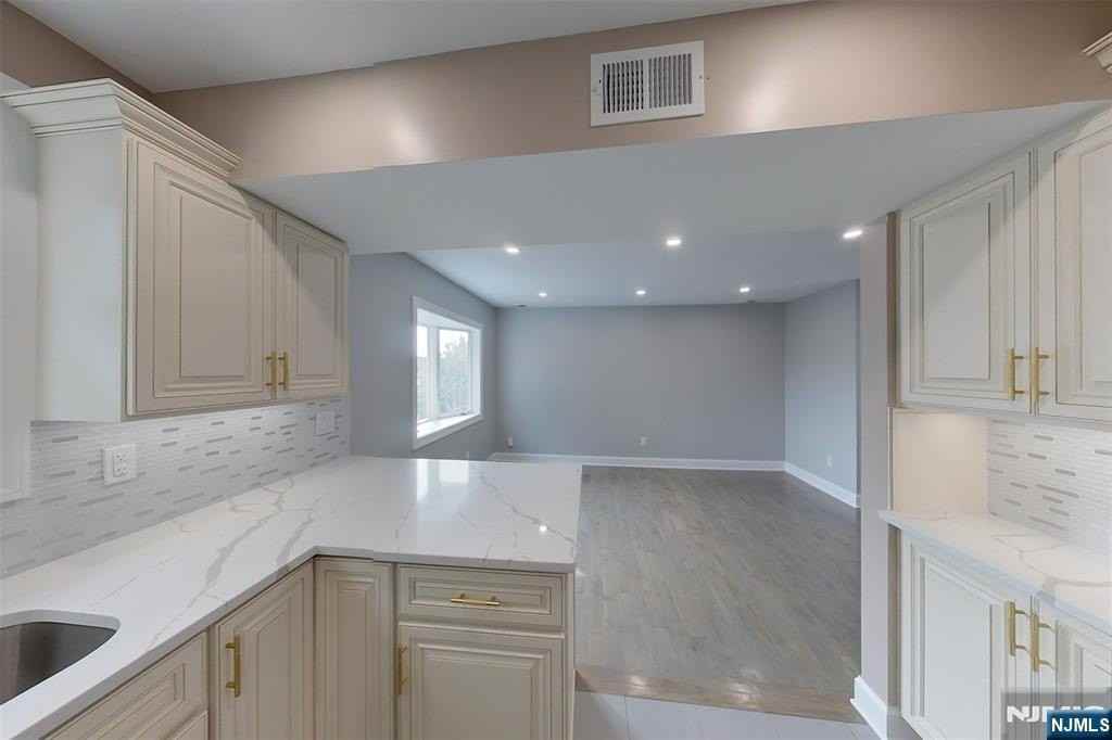 262 Main St - Photo 5 of 22