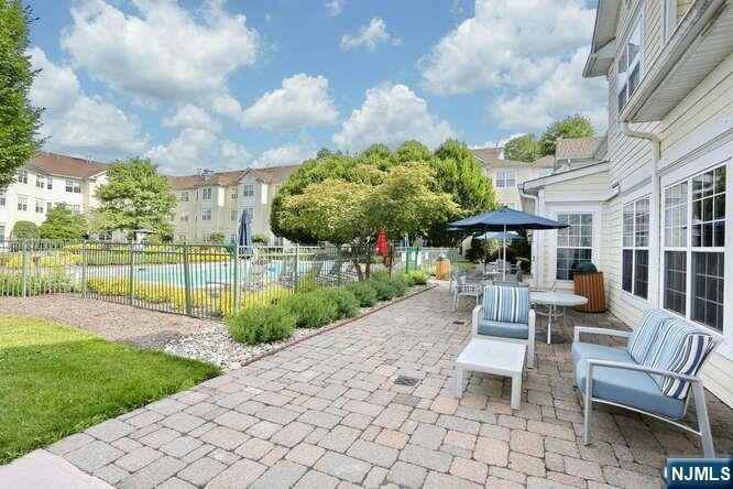 187 Paterson Ave #1 - Photo 6 of 15