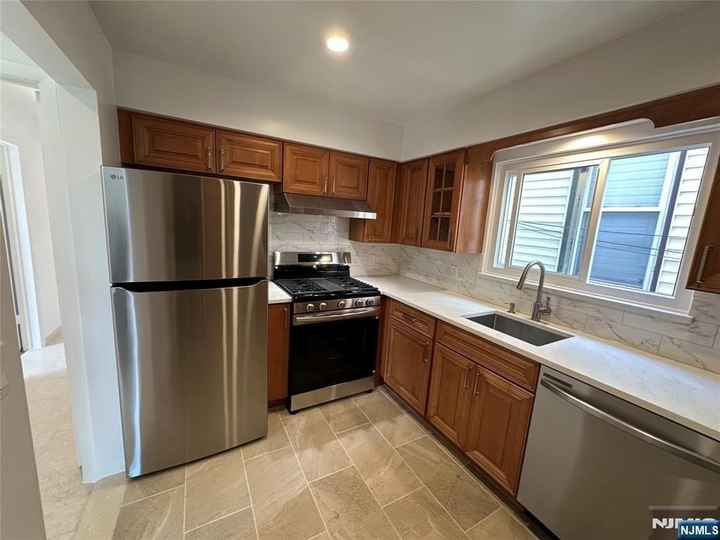 219 Cliff St #1 - Photo 6 of 22