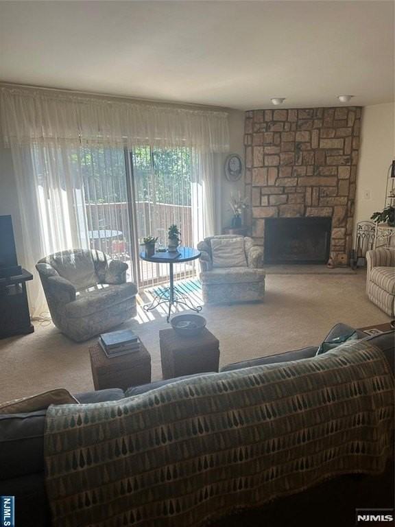 8 Alana Dr - Photo 2 of 20
