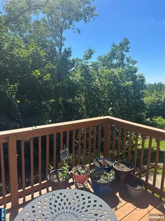 8 Alana Dr - Photo 6 of 20