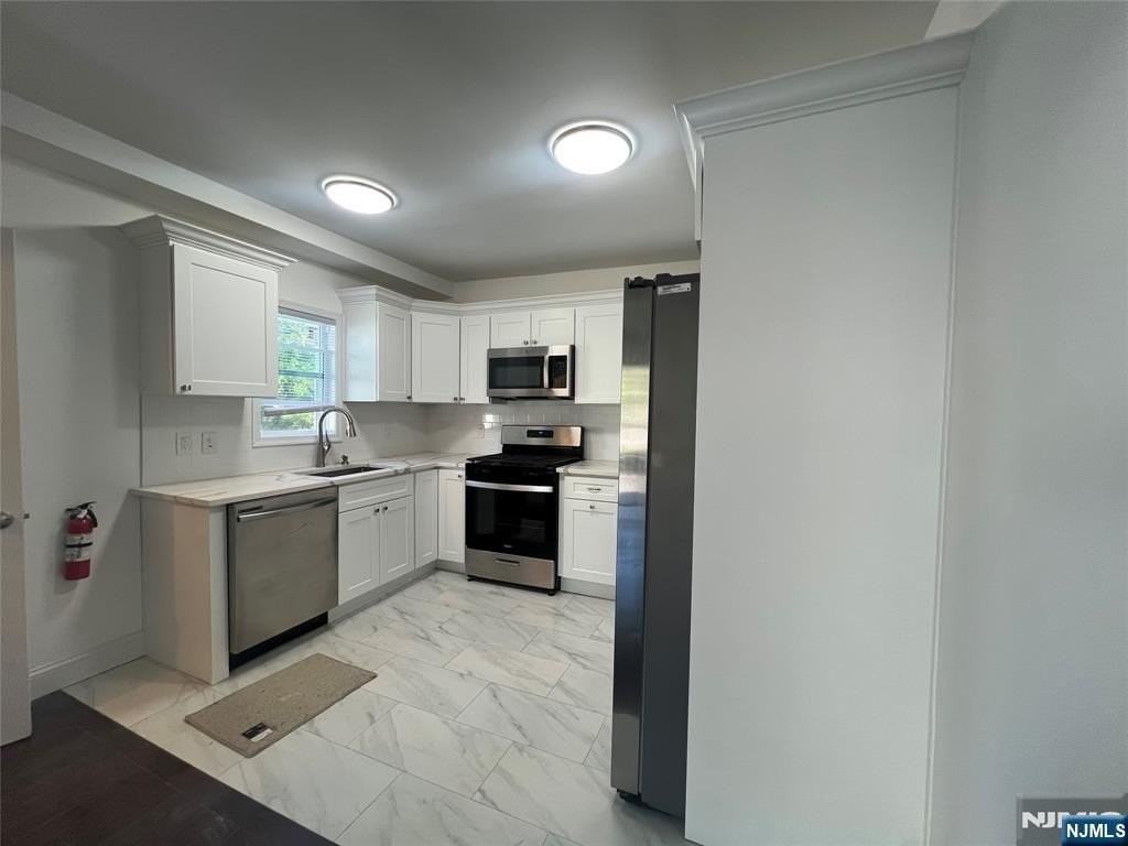 196 2nd St #1 - Photo 2 of 18
