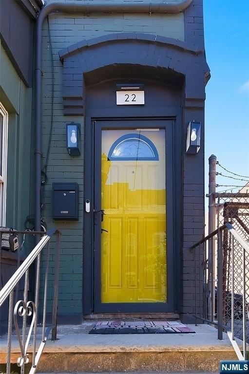 22 8th Ave - Photo 2 of 26