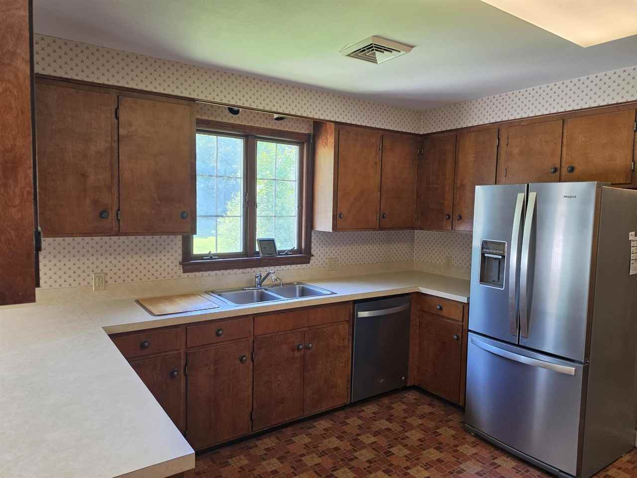 51 Eastern Ave - Photo 3 of 45