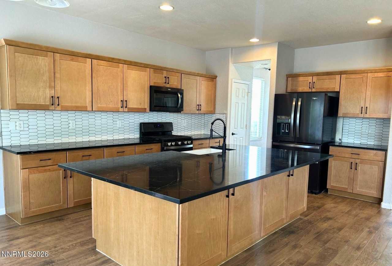 6630 Accolade Ct - Photo 5 of 16