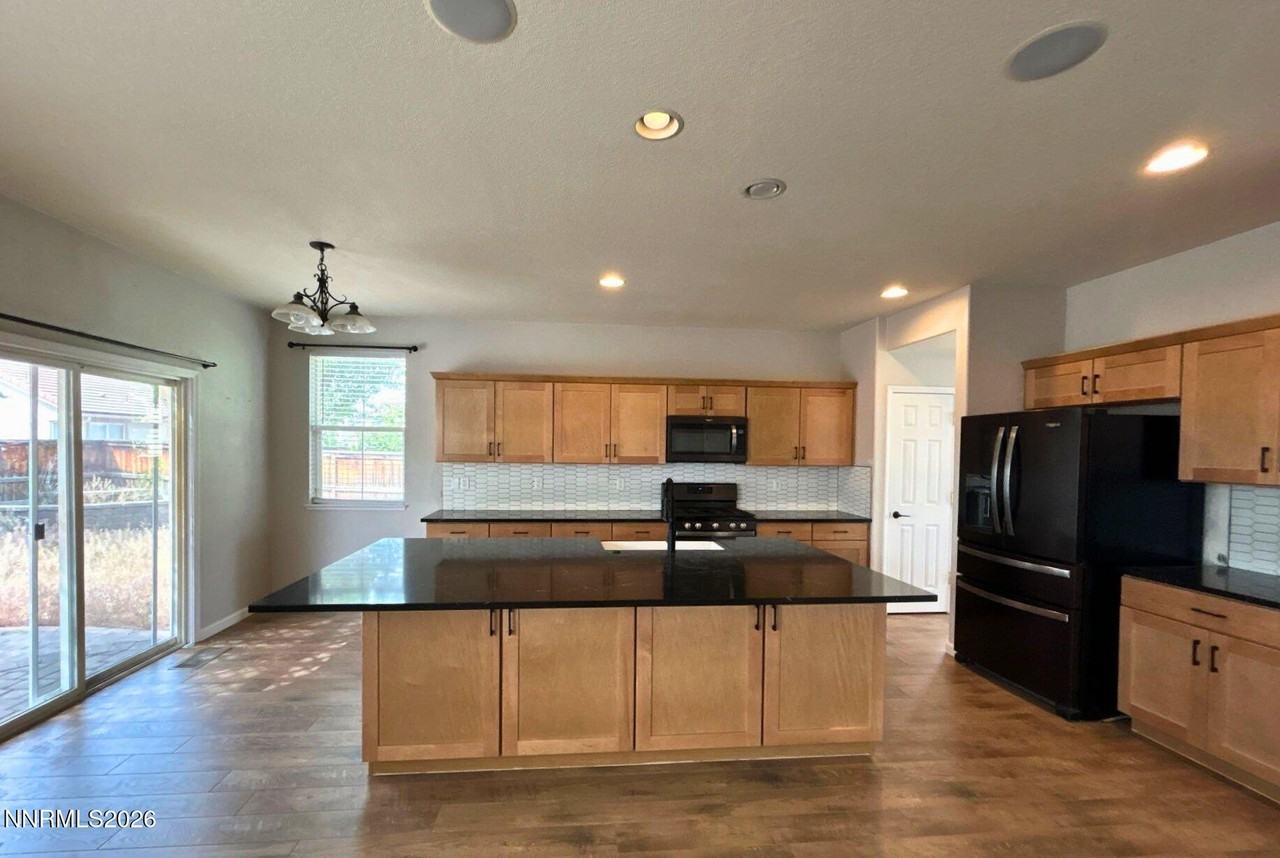 6630 Accolade Ct - Photo 6 of 16