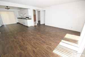 featured image of 1037 Parkview St