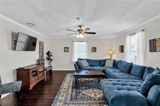 5010 Saint Claude Ave - Photo 3 of 14