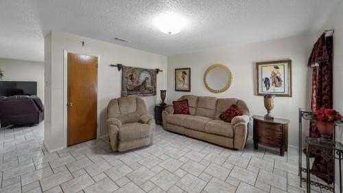 4000 Fir Ct - Photo 4 of 17