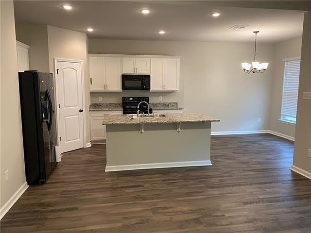 39071 Fairfield Dr - Photo 2 of 9
