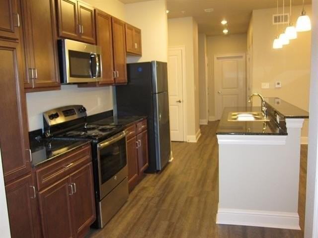 2725 Independence St #101 - Photo 3 of 13