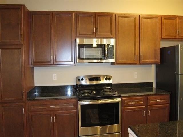 2725 Independence St #101 - Photo 4 of 13