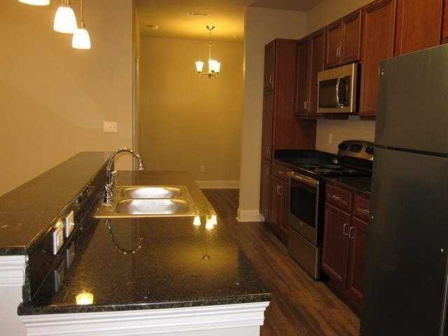 2725 Independence St #101 - Photo 5 of 13
