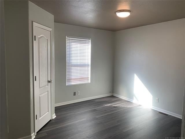 771 Hilltop Dr - Photo 6 of 13