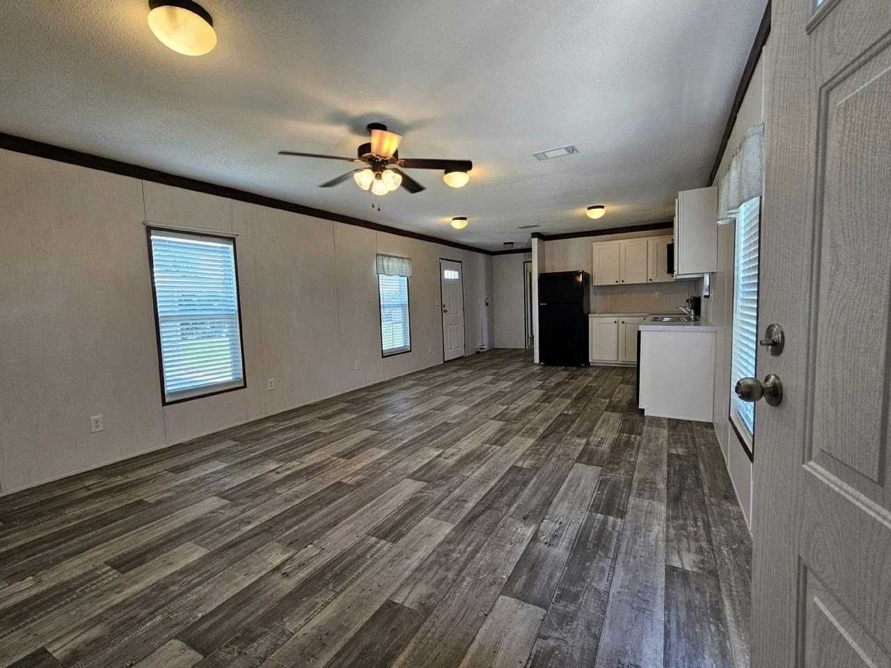 1020 N Yellowstone #2061 - Photo 2 of 10
