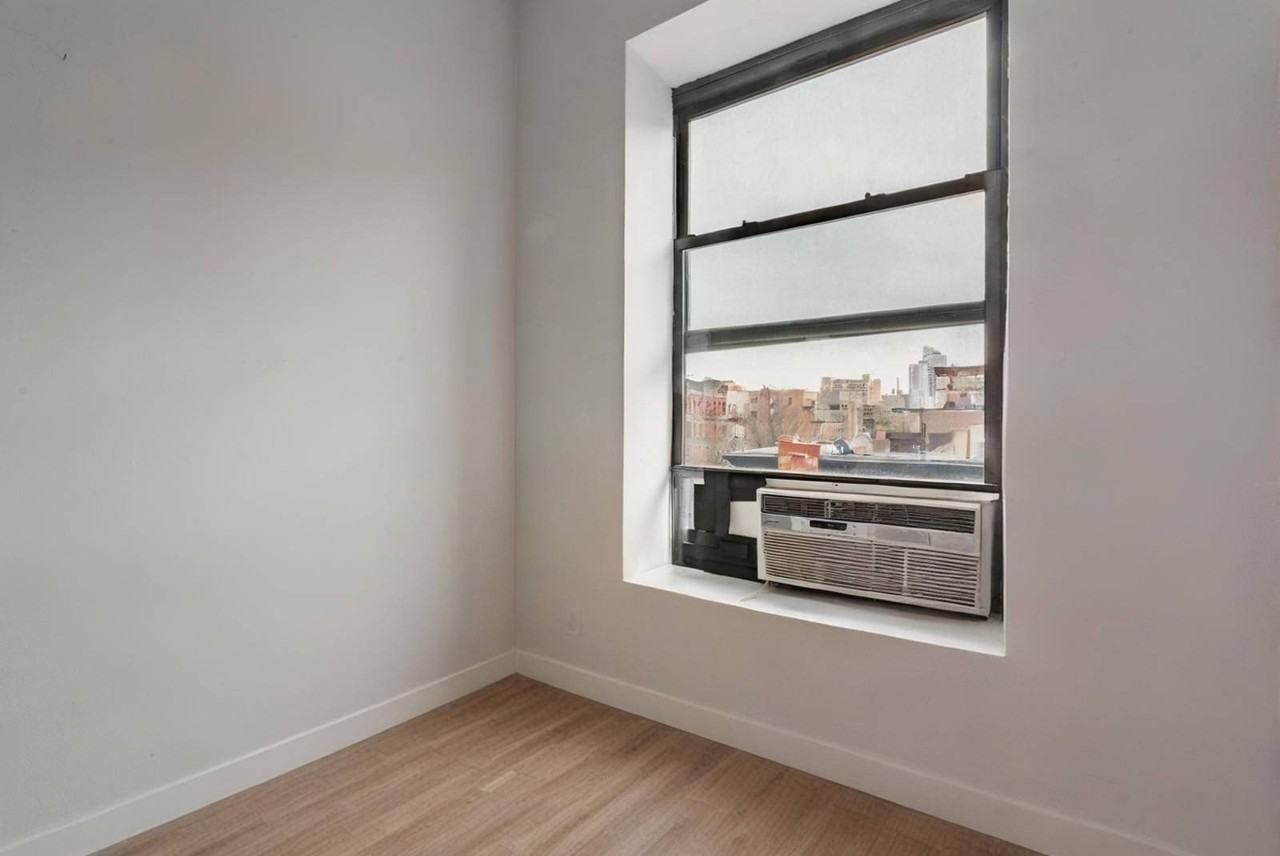 411 Manhattan Ave #9 - Photo 6 of 24