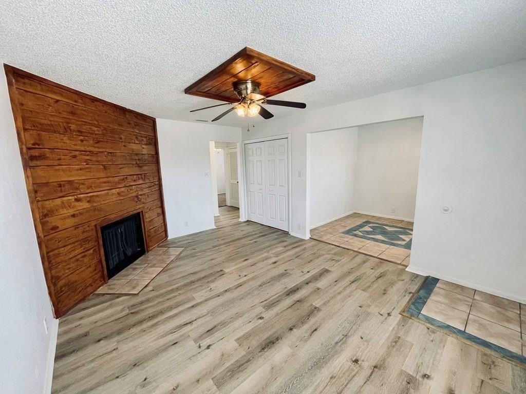 1203 Redwood Dr Apt C #C - Photo 3 of 17