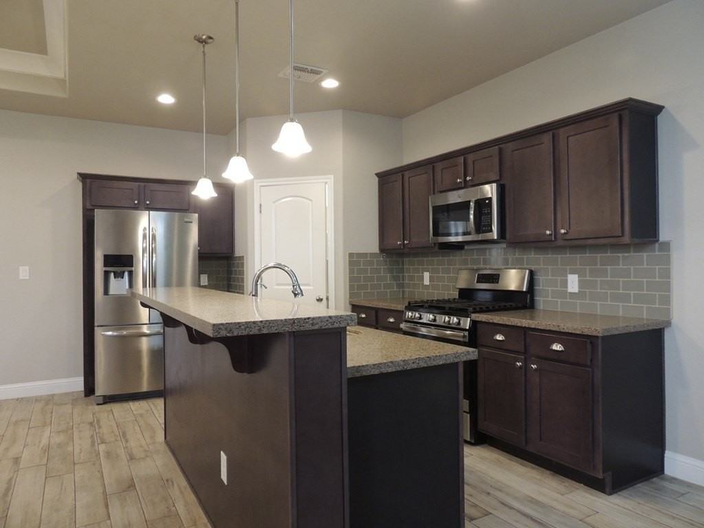 24 Devon Ct - Photo 5 of 28