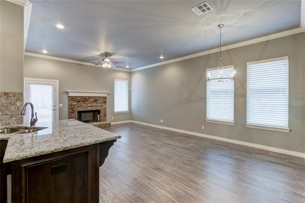 2809 Tranquilo Ln - Photo 4 of 44