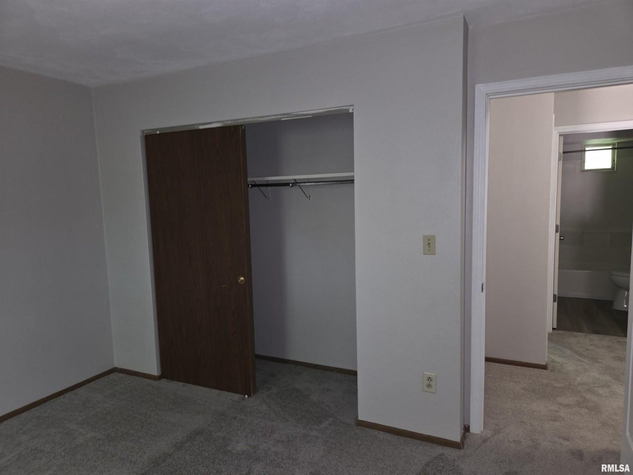 1339 W Jeth Ct - Photo 6 of 11