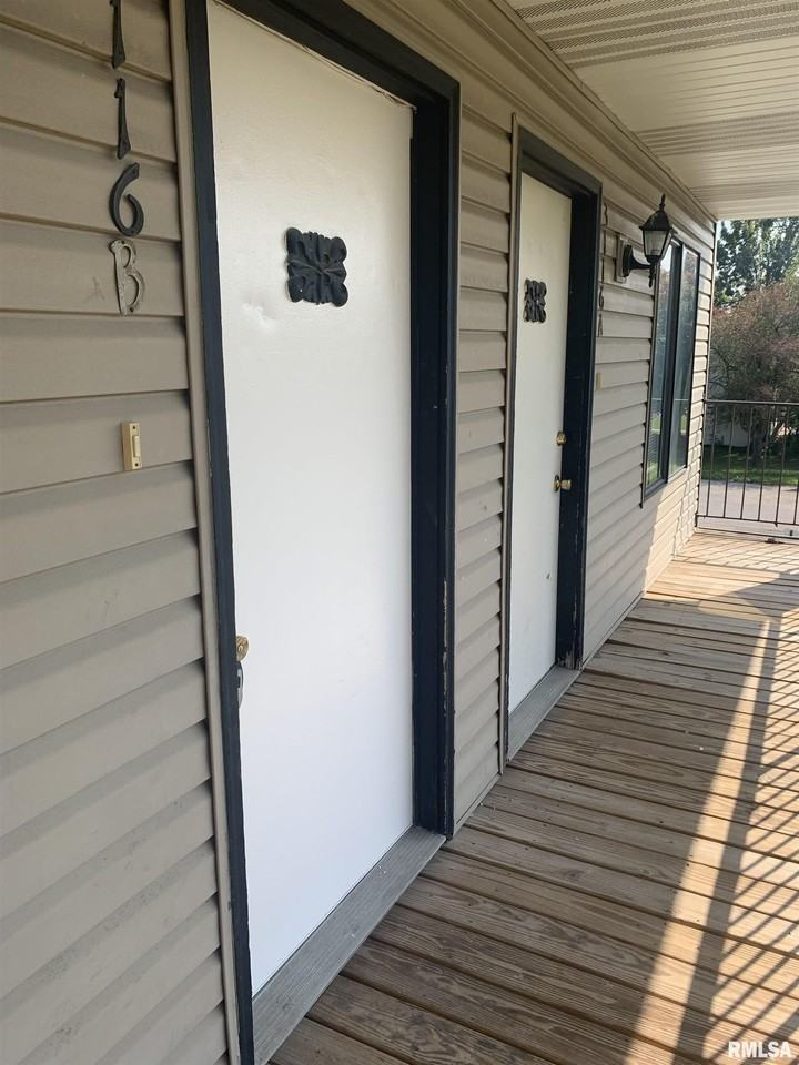3116 N Molleck Dr #B - Photo 2 of 15