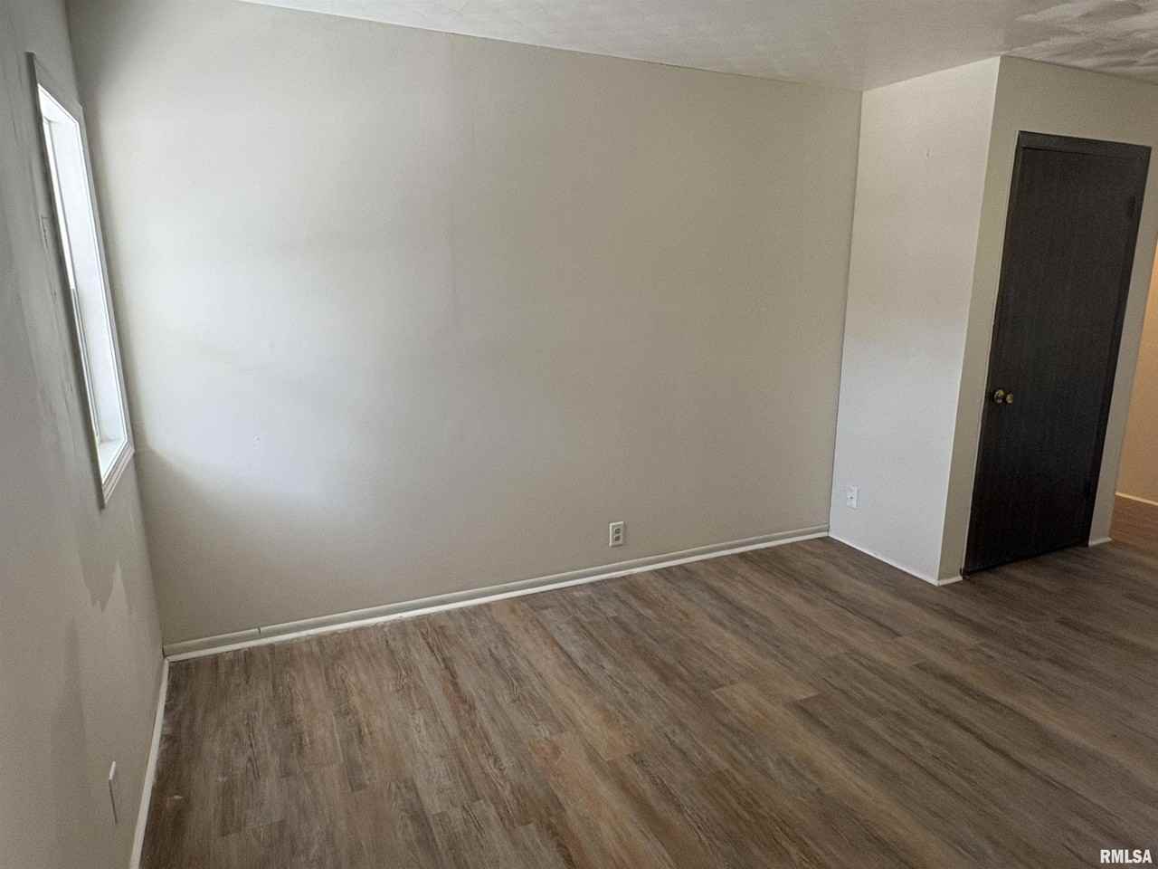 2719 W Radan Ct #8 - Photo 4 of 12