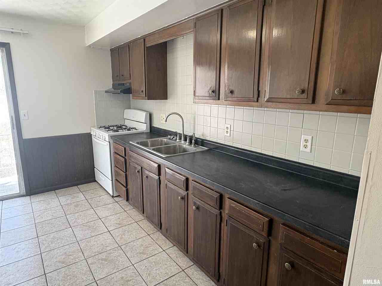 2719 W Radan Ct #8 - Photo 5 of 12