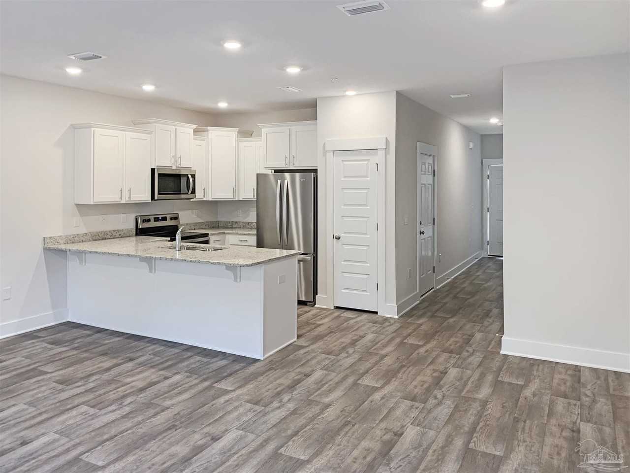 1524 Farragut Way - Photo 3 of 20