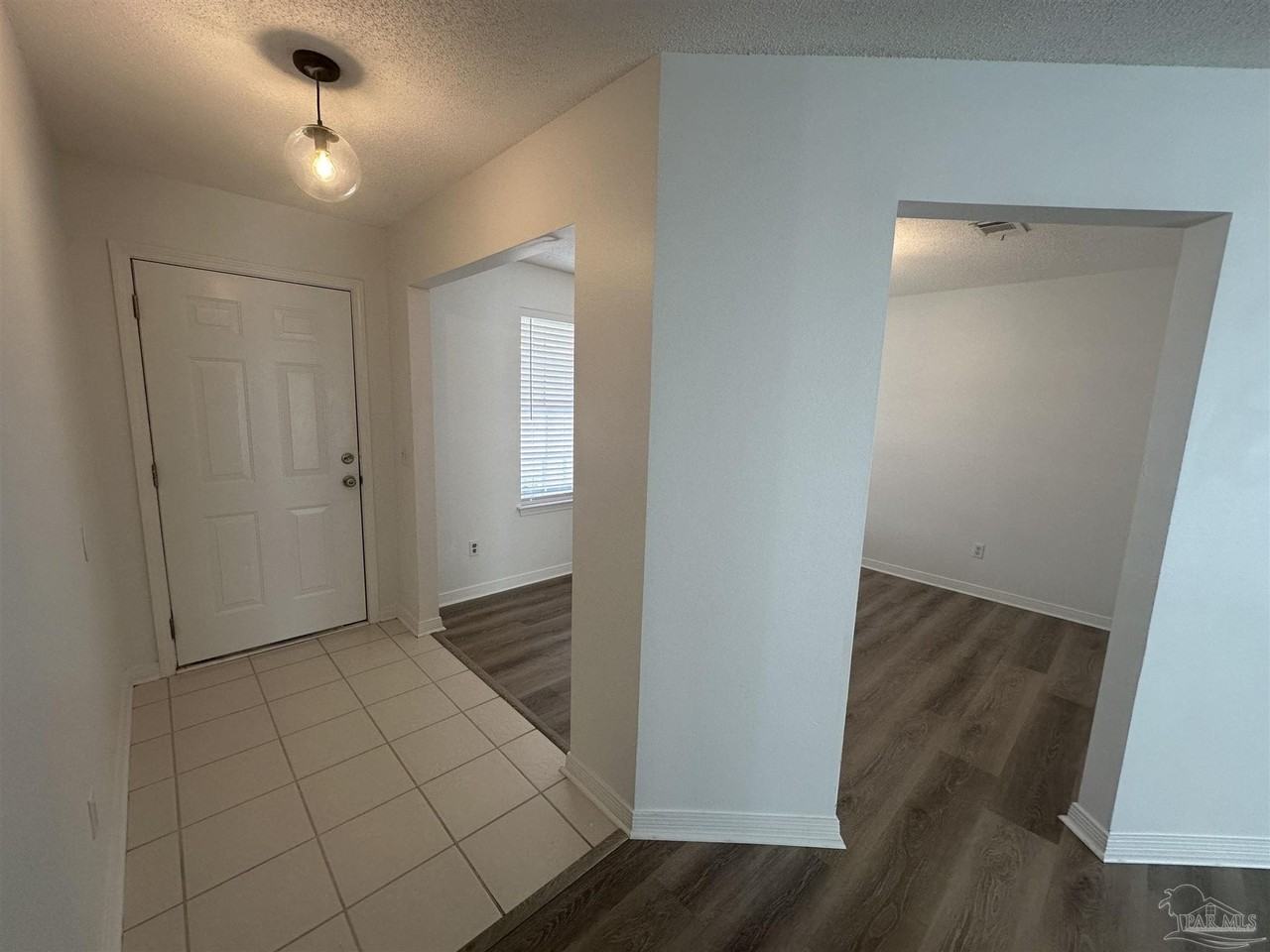 541 Batten Blvd - Photo 2 of 28