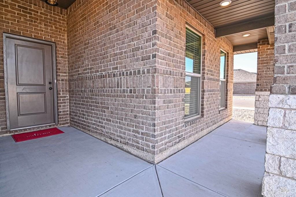 6733 Blue Sky St - Photo 2 of 33