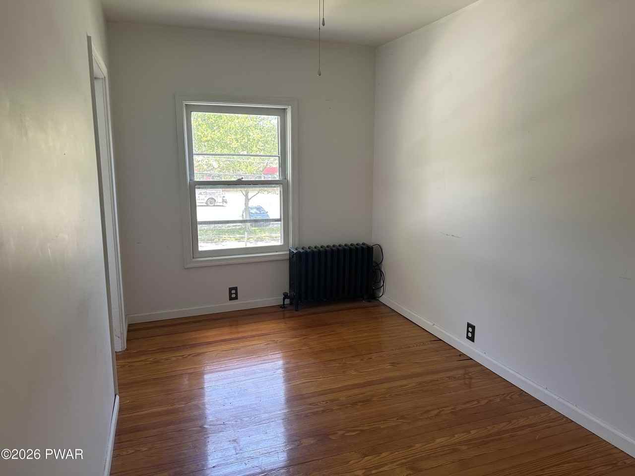 502 W Harford St #2ndFL - Photo 4 of 9