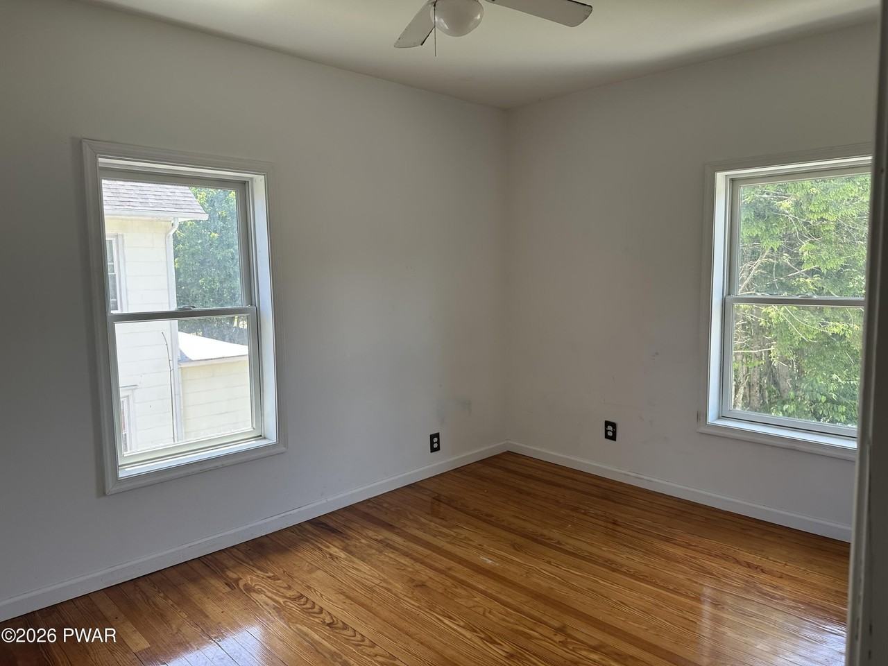 502 W Harford St #2ndFL - Photo 5 of 9
