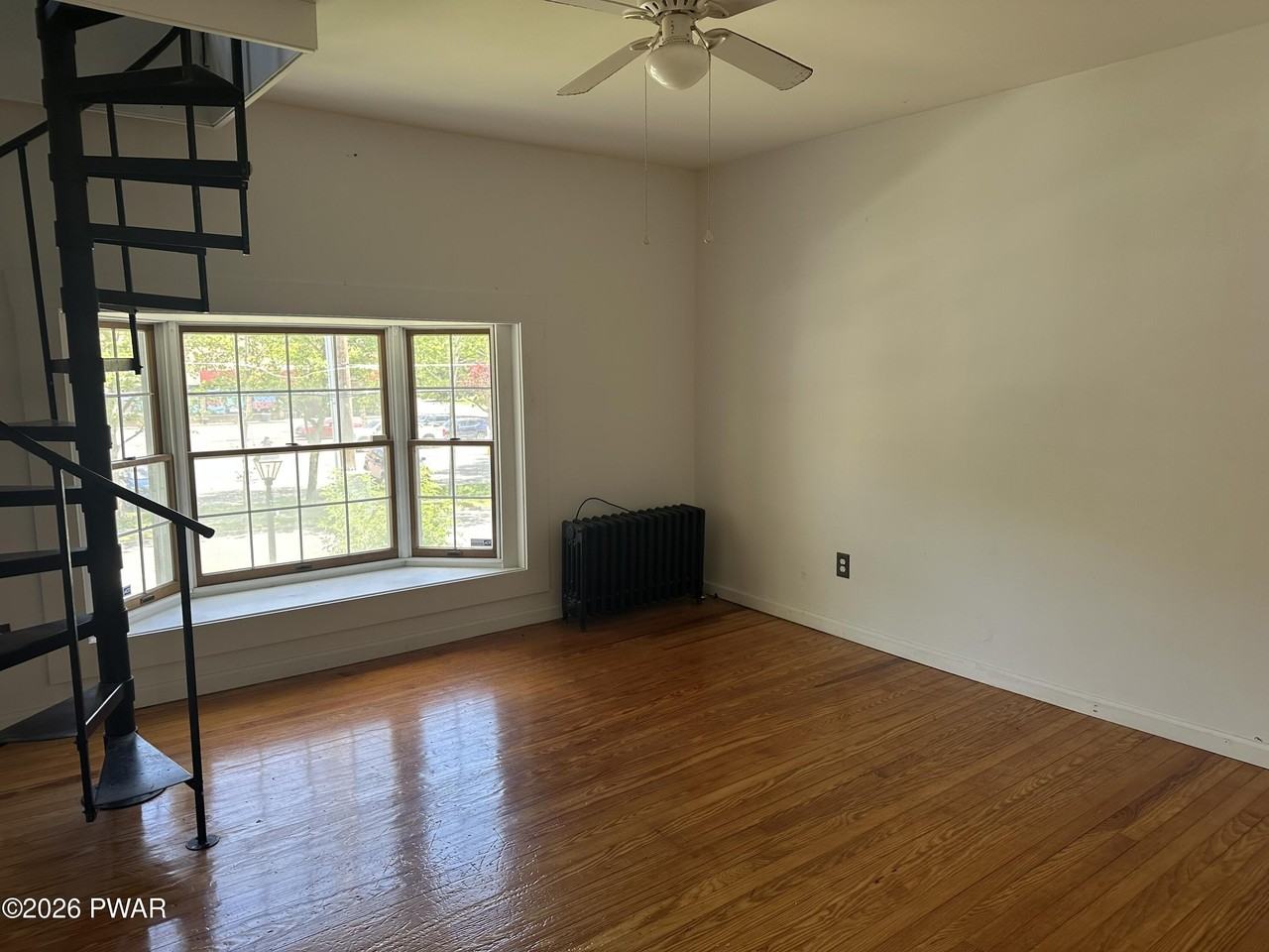 502 W Harford St #2ndFL - Photo 6 of 9