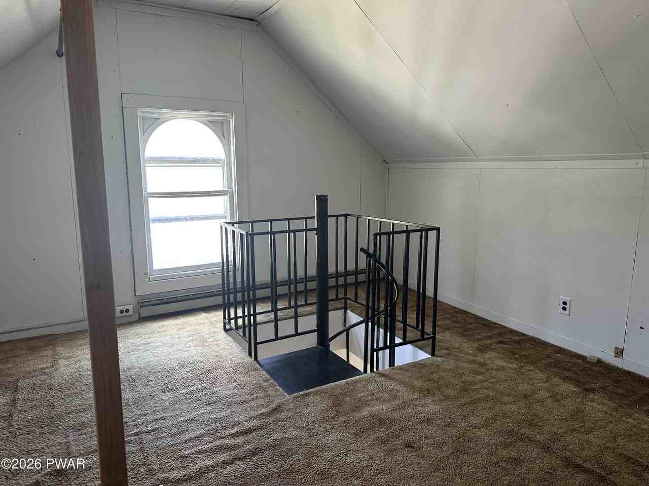 502 W Harford St #2ndFL - Photo 7 of 9