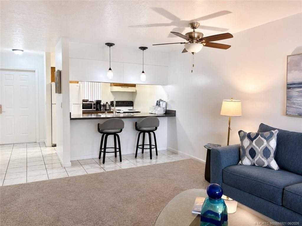 615 Nw Oleander St #202 - Photo 7 of 19