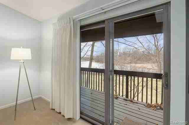 2185 Rhine Rd - Photo 6 of 37