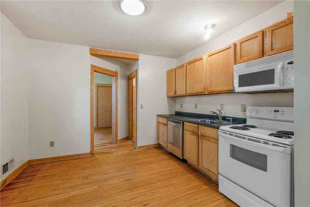 1815 Clinton Ave #1 - Photo 5 of 22