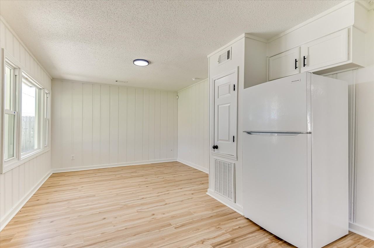1908 Wylie Dr #1 - Photo 6 of 31