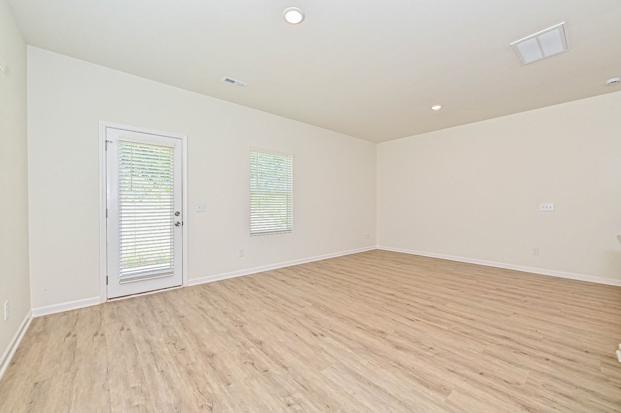 1725 East Cloaninger Avenueunit A #1 - Photo 5 of 23