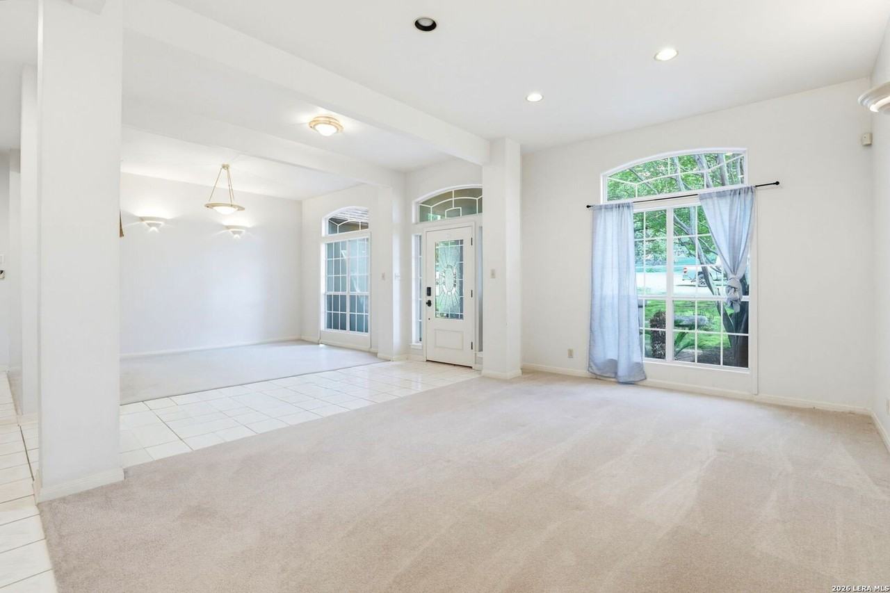 630 Solo St - Photo 3 of 19