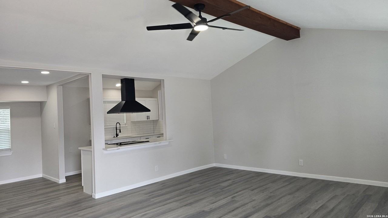 4811 Village Vw - Photo 2 of 14