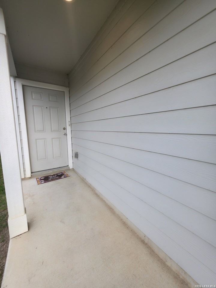 20438 Onyx Ring - Photo 3 of 22