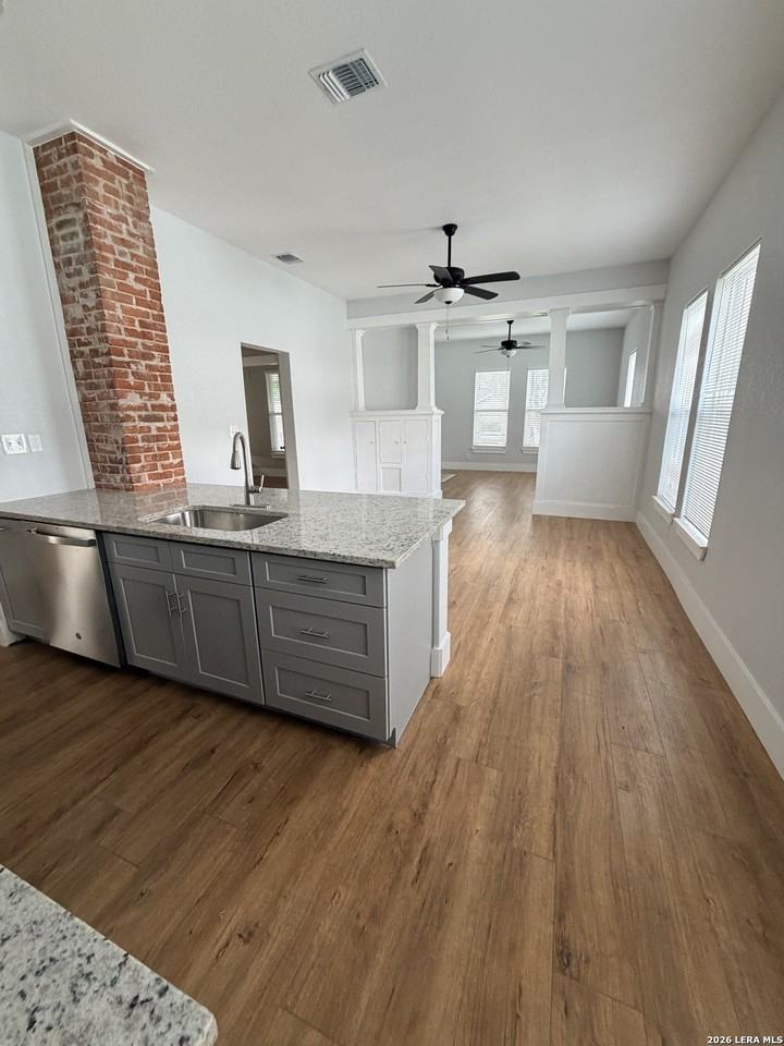 439 Dunning Ave - Photo 6 of 12