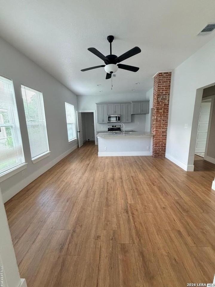 439 Dunning Ave - Photo 7 of 12