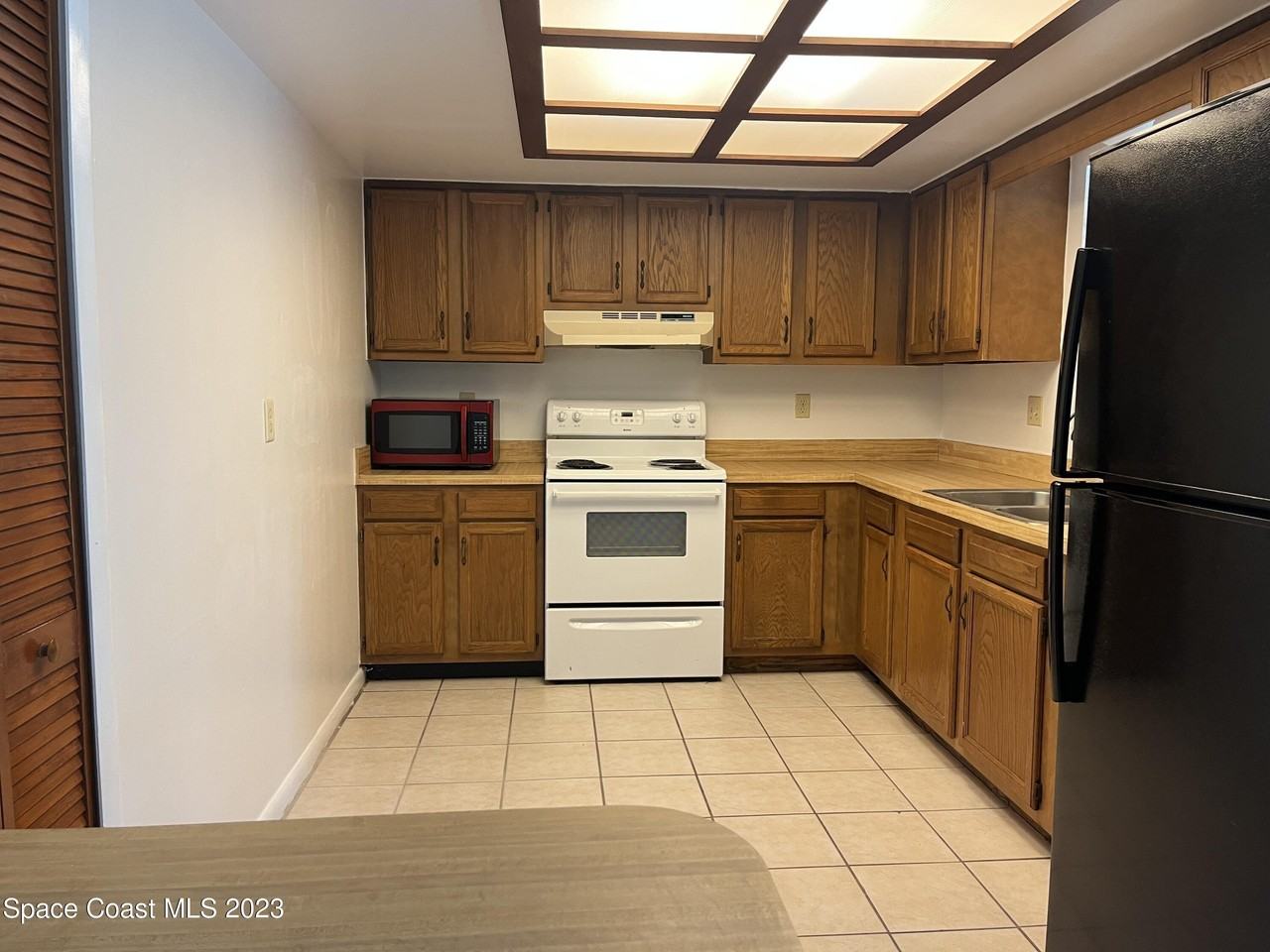 814 Poinciana St - Photo 2 of 8