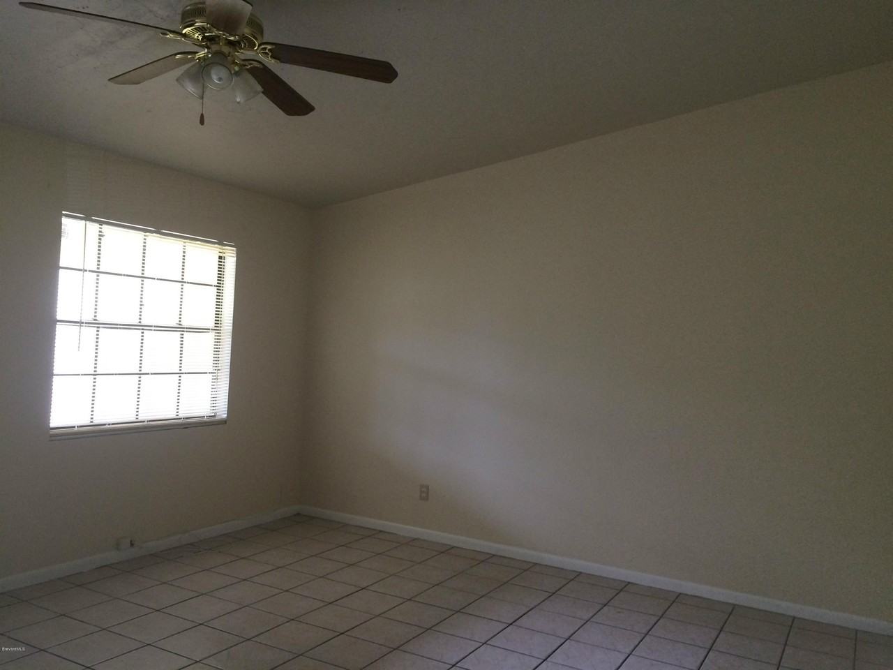 814 Poinciana St - Photo 6 of 8