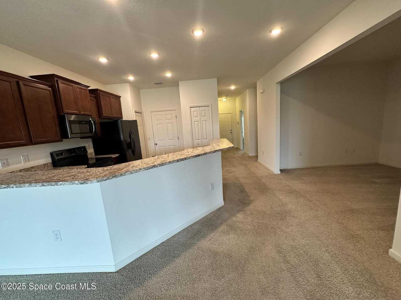 620 Remington Green Dr Se #103 - Photo 7 of 29